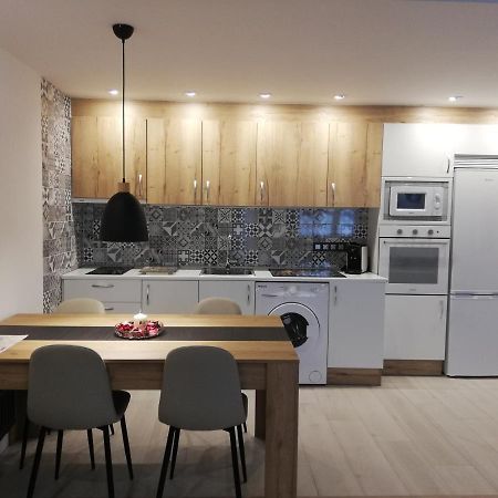 Apartamento Cinema Apartment Oviedo Luaran gambar