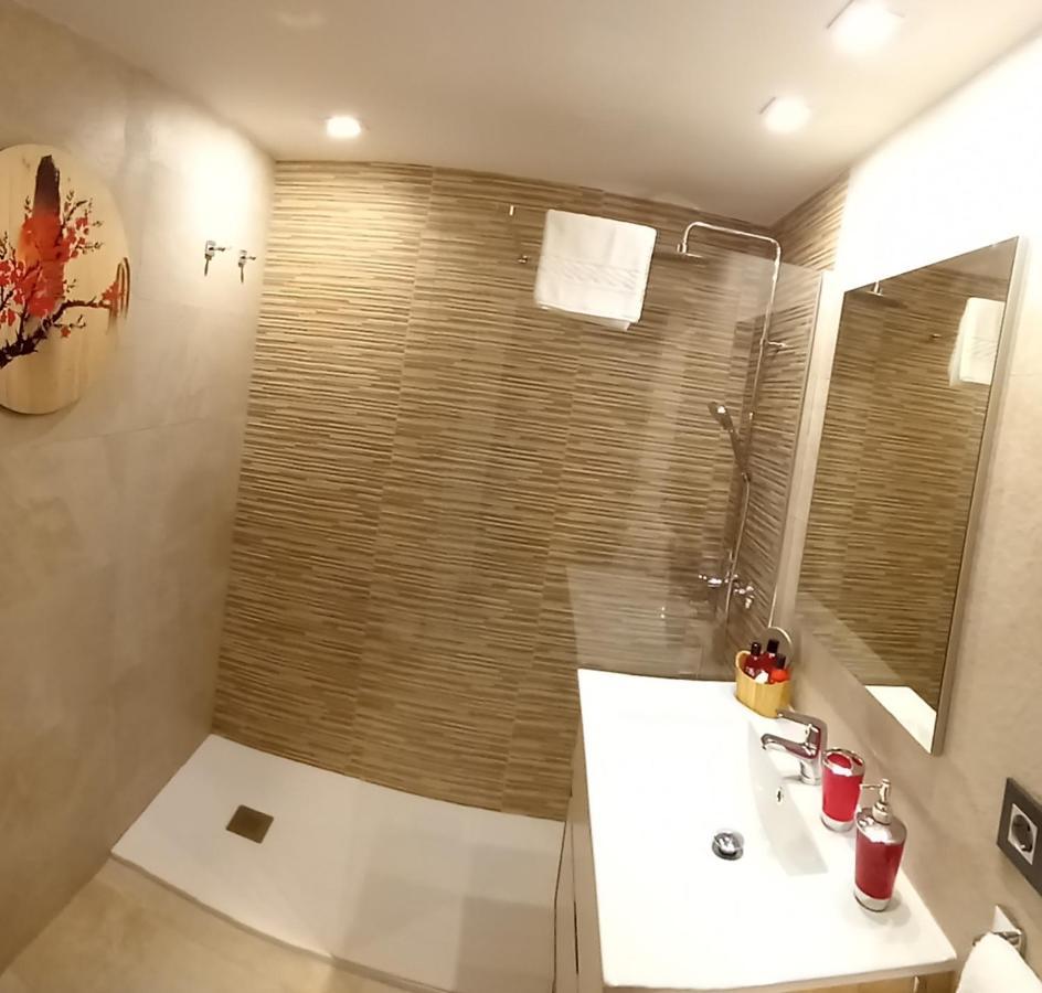 Apartamento Cinema Apartment Oviedo Luaran gambar
