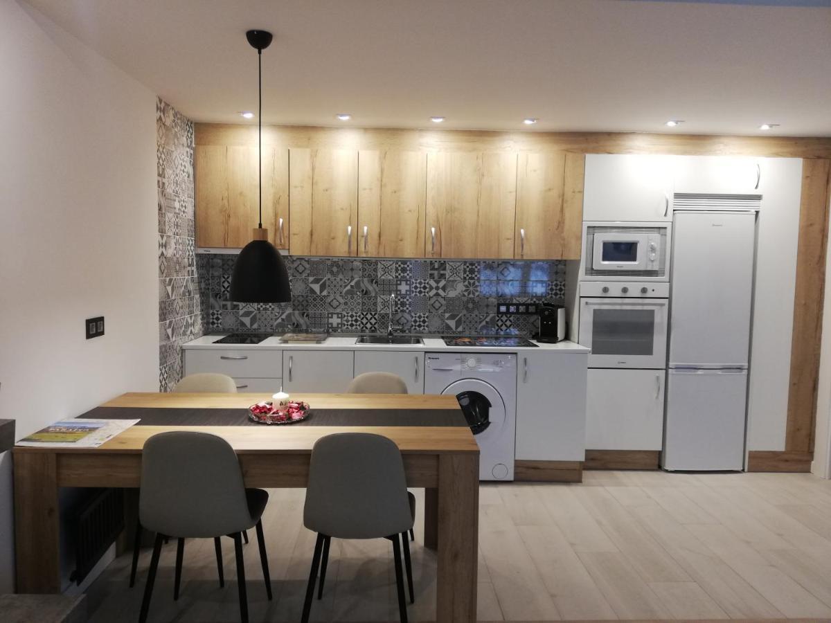 Apartamento Cinema Apartment Oviedo Luaran gambar