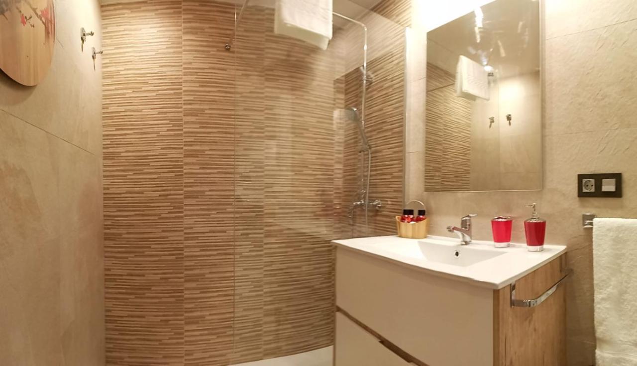 Apartamento Cinema Apartment Oviedo Luaran gambar