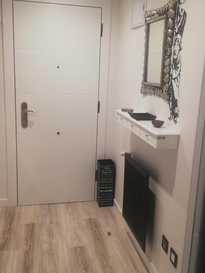 Apartamento Cinema Apartment Oviedo Luaran gambar